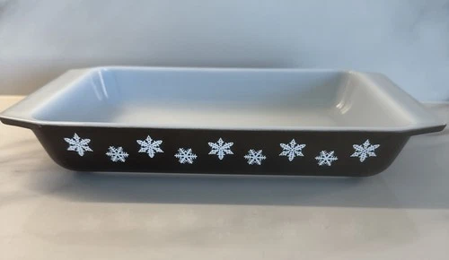 Vtg RARE Pyrex Charcoal Black Snowflake  Rectangle Casserole Dish 548-b, No Lid