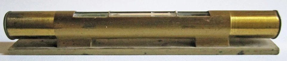 NIVEAU À BULLE de qualité en laiton, Ancien. - Photo 3/4