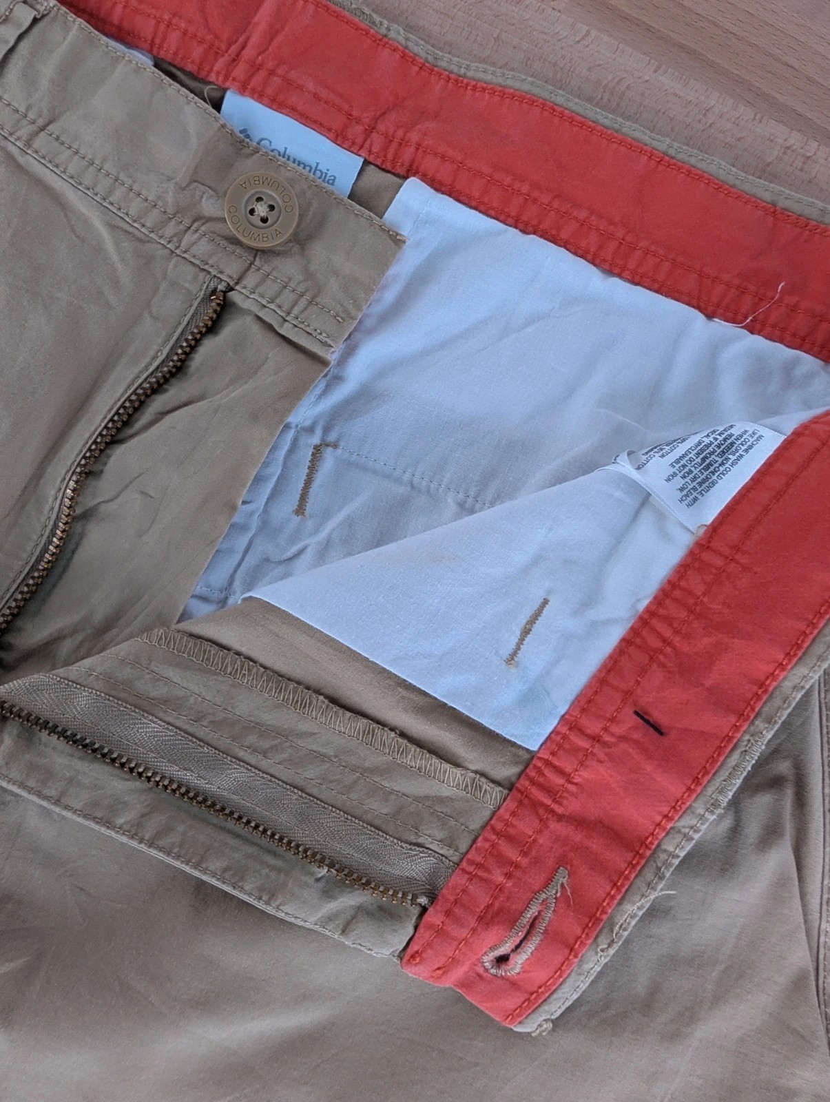 Columbia beige relaxed fit chinos shorts. Mens 34W. DN3602 image 3