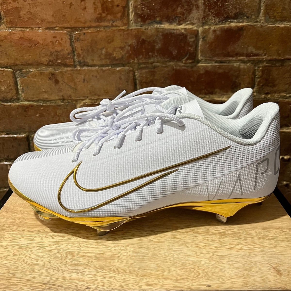 NEW! Nike Lunar Vapor Ultrafly Elite 3 Men's Baseball Metal NEW! Nike Lunar Vapor Ultrafly Elite 3 Men's Baseball Metal