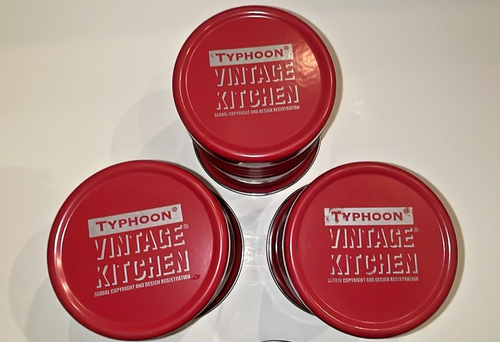 BOLD RED TYPHOON CANISTER SET – VINTAGE KITCHEN CHARM - 第 6/6 張圖片