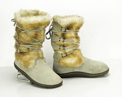 airwalk fuzzy boots