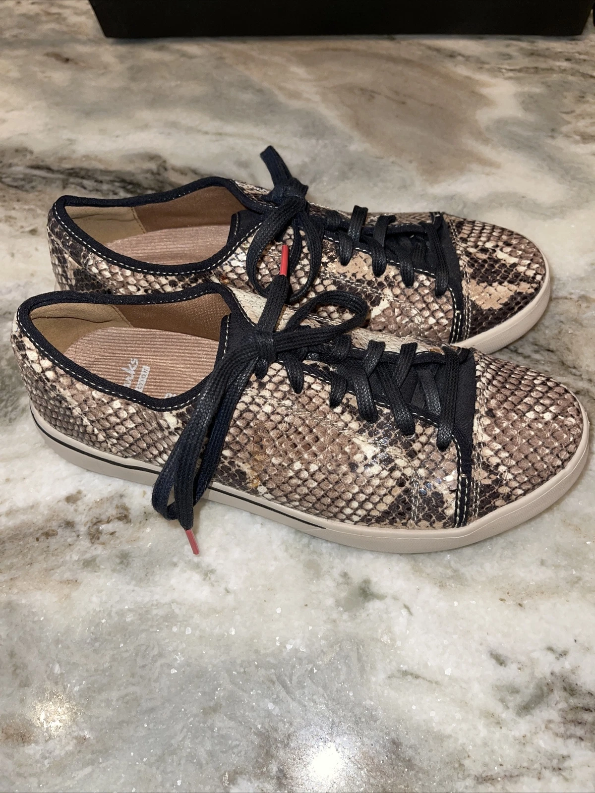 CLARKS Collections Womens Soft Cushion Snake Print Sneaker womens size 6.5 EUC