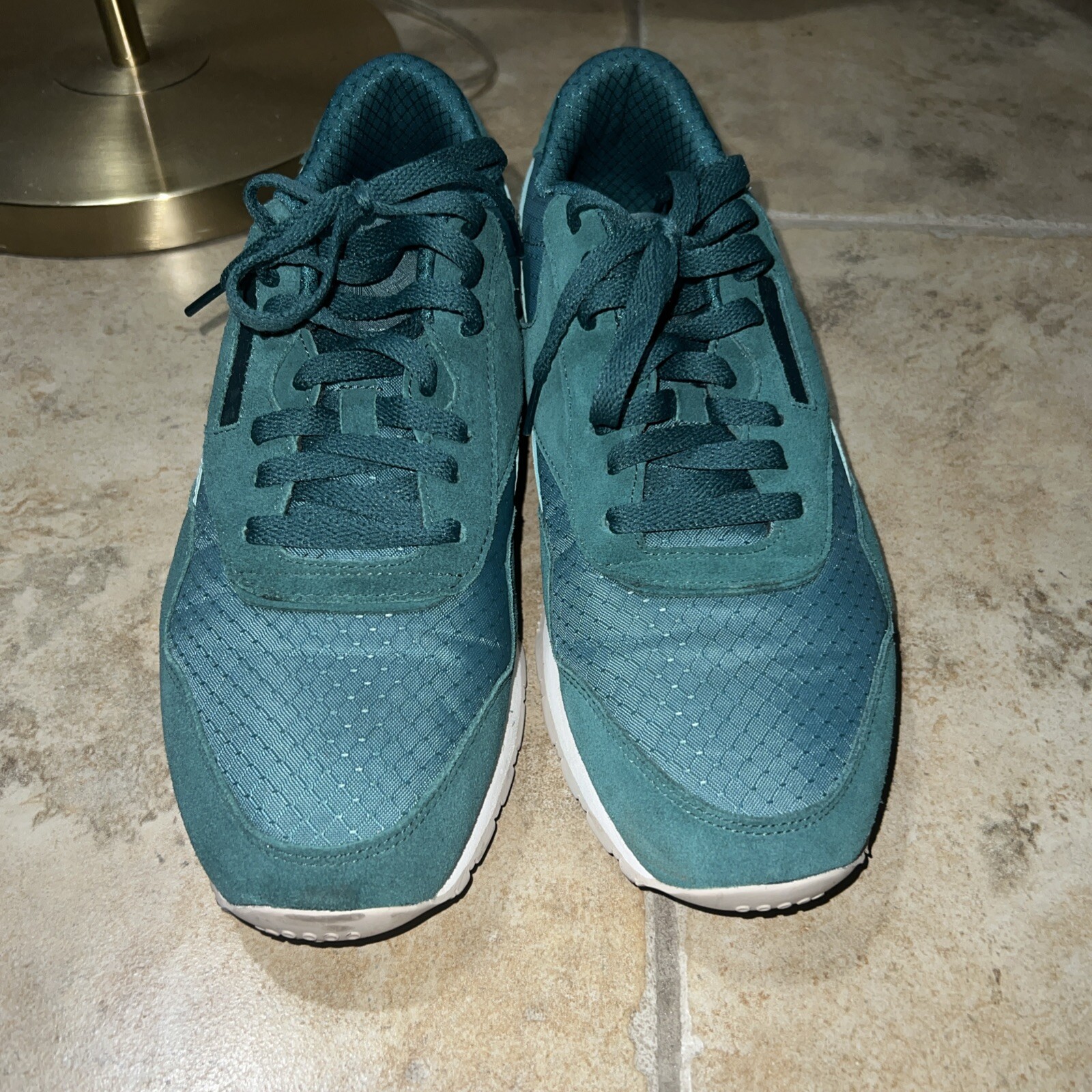 Reebok Classic  Mens Green Suede Lace Up Lifestyle Sneakers Shoes