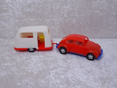 Wader Kunststoff Design Spielzeug Modell Auto VW Käfer und Wohnwagen Vintage