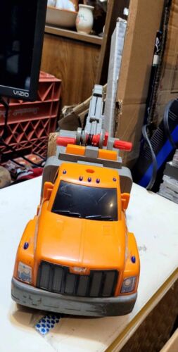 Vintage 2007 Mattel Plastic Tow Truck Toy - Picture 3 of 5