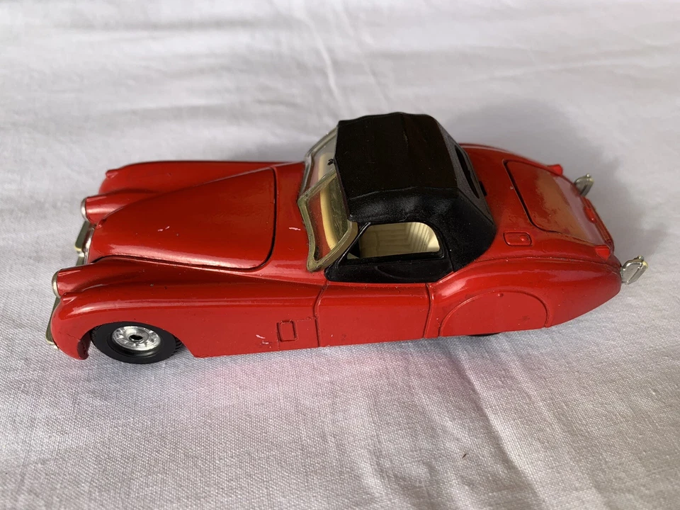 Jaguar XK 120 Corgi 1:36 No Mebetoys Politoys - Immagine 2 di 4