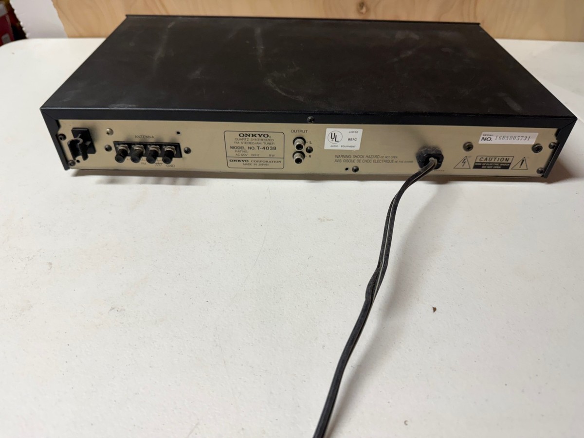 Vintage Onkyo T-4038 Quartz Synthesized FM Stereo/AM Tuner Made in