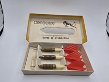 Vintage Unicorn Darts Of Distinction Set of 3 model 1000-1-R - Red Flights