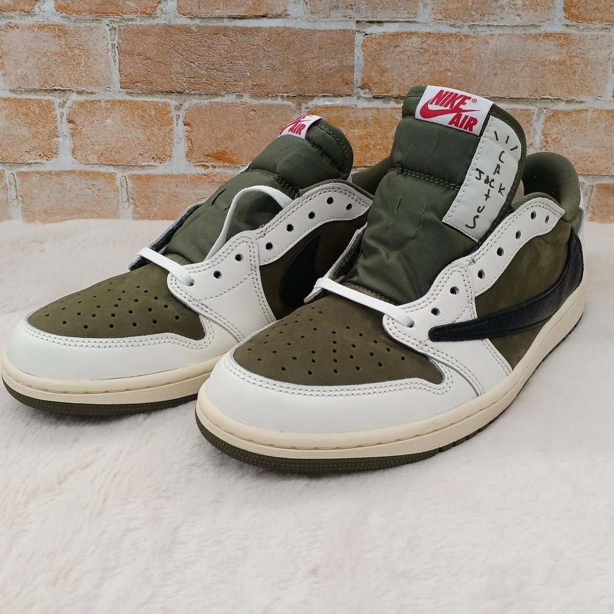 TRAVIS SCOTT NIKE AIR JORDAN 1 Model Number DM7866 200 NIKE