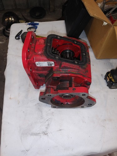Parker Chelsea 880XRAHX-v3Xs Power Take Off Unit Parts Or Repair Housing Gears 