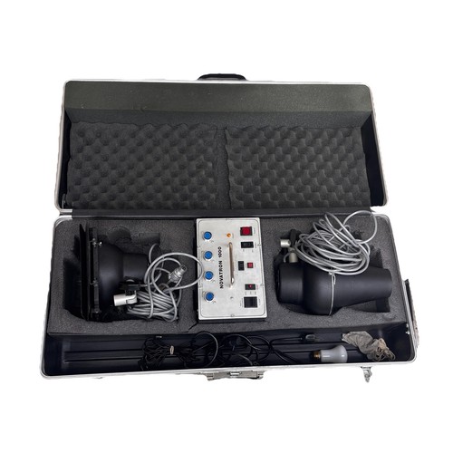 Novatron 1000 2 Light Studio/Travel Light Kit w/ Case