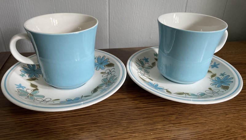 Vintage 1960s Mikasa Vera-Stone Cups & Saucers Set (2) Gigi Pattern 