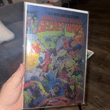 Marvel Super Heroes Secret Wars #1 Foil NM Collectors Edition Comic Book  