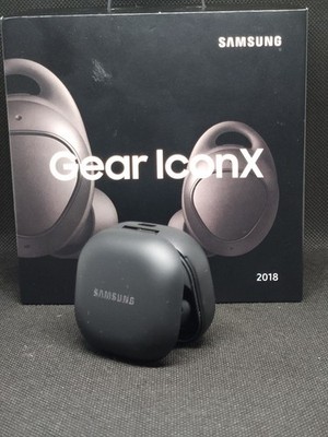 Samsung Gear IconX 2018 RIGHT SIDE ONLY Earbud,case,og box Black - used 