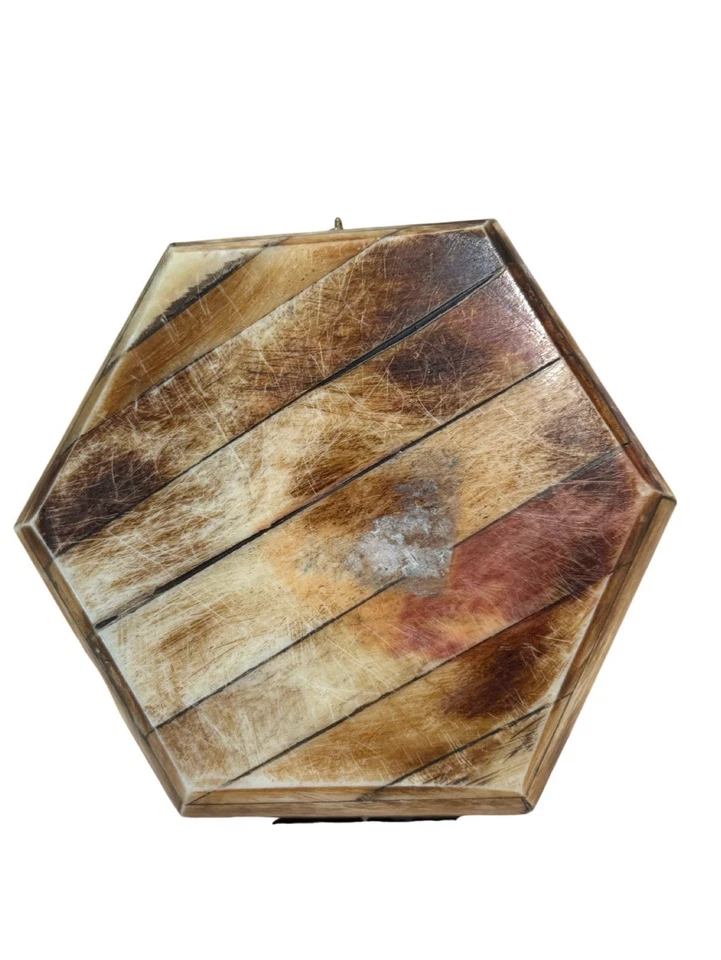 Vintage Camel Bone Jewelry Trinket Box with Brass Clasps Hinges Detail Small - Image 4 of 4