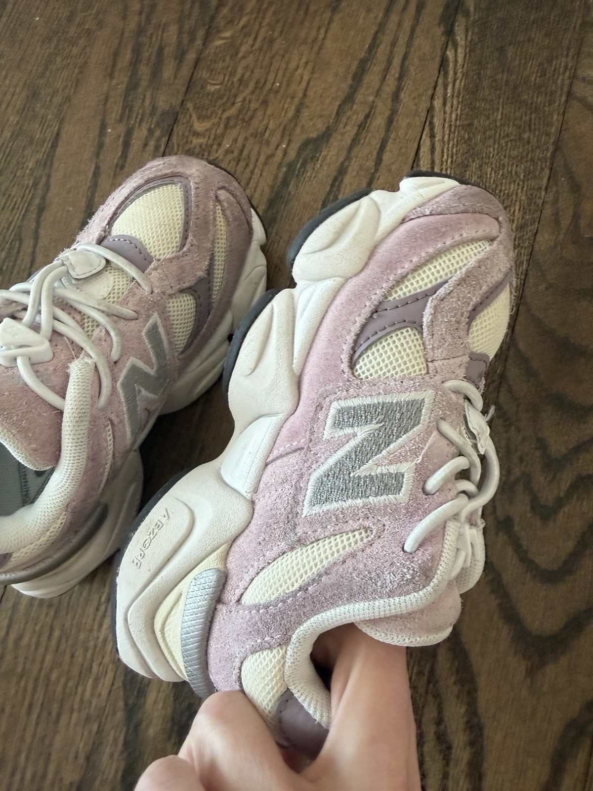 New Balance 9060 Little Girls Pink/purple Sz 9c Bungee Laces thumbnail 4