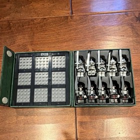 LEGO Medieval Tic Tac Toe! Board Game w/ Minifigures Complete 2005 Ages 6+