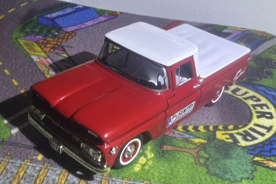 🔥1960 GMC 1/2 Ton Model 1001 Pickup Sentry Hardware Bank 1:25 DieCast With Box  - Image 2 of 4