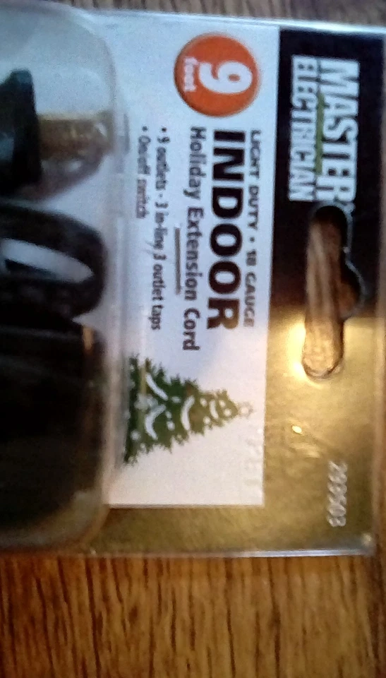 Master Electrician 9ft Light Duty 18 Gauge Indoor Holiday Extension Cord NEW - Image 2 of 3