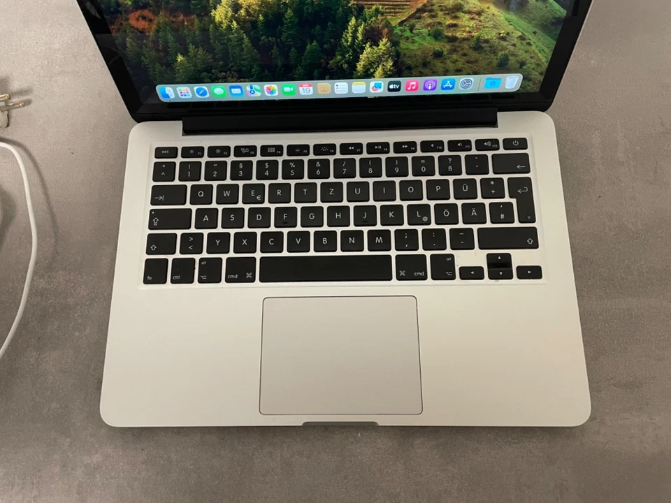 Apple MacBook Pro Retina A1502 13,3 Zoll (256GB SSD, Intel Core i5 ) - Bild 2 von 4