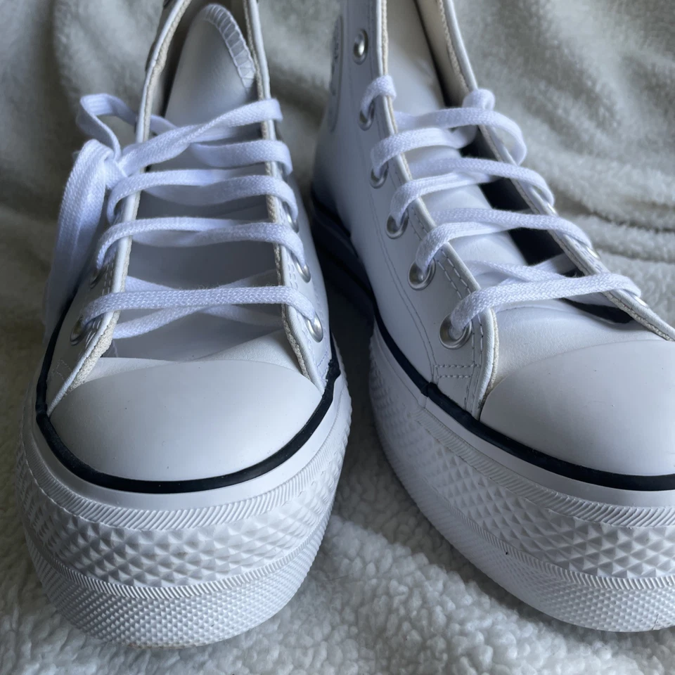 Talla 8.5 - Converse Chuck Taylor All Star Lift High Blanco W Foto 2 de 4