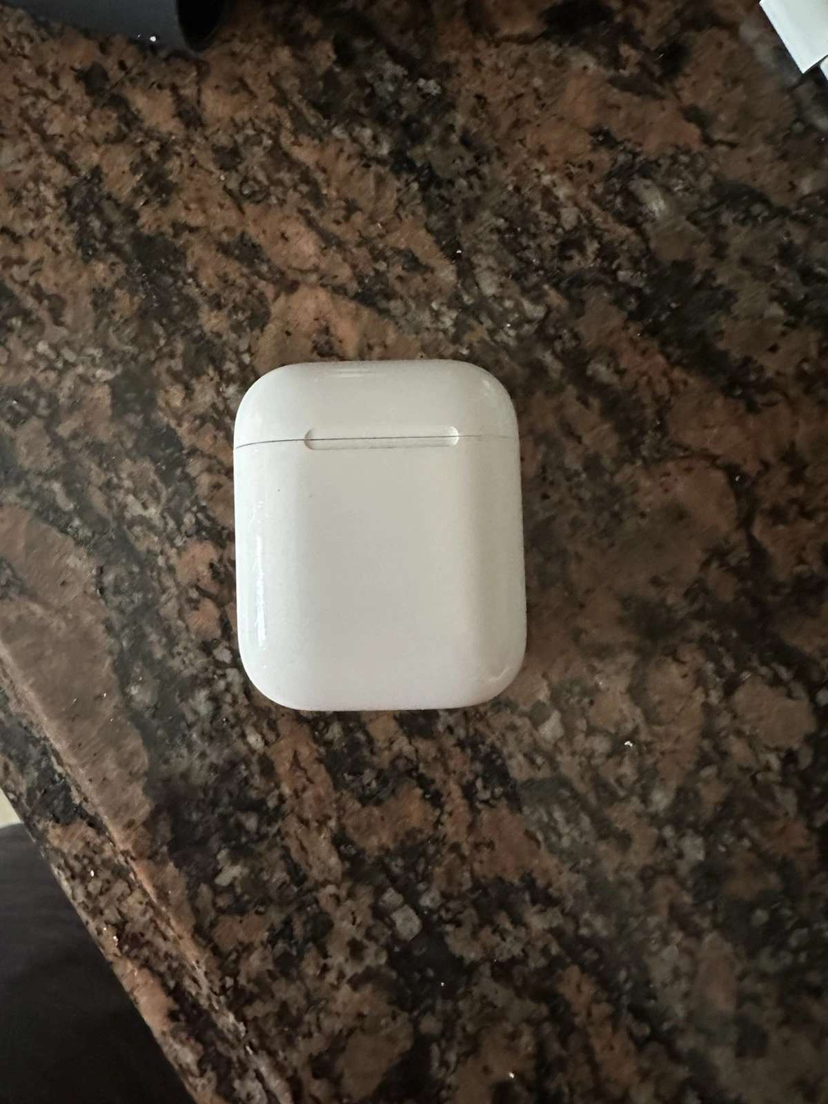 Apple AirPods 1st Generation A1523 (AirPods & Charging Case)