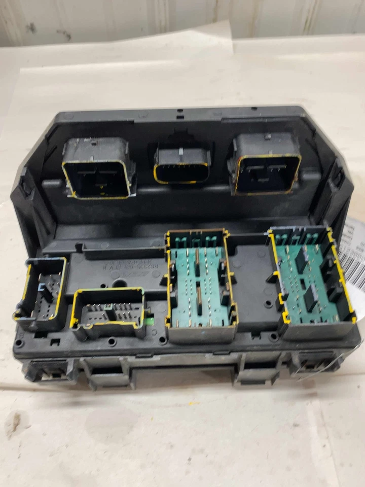 14 DODGE CARAVAN Chassis Brain Box TOTALLY INTEGRATED POWER CONTROL 68217405AA — 第 3/4 张图片