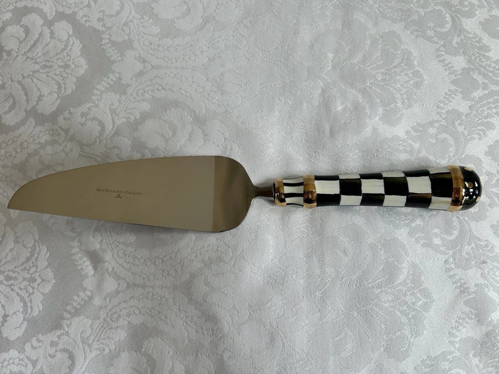 Mackenzie Childs COURTLY CHECK Ceramic w/Stainless Steel BENT PIE SERVER m26-5