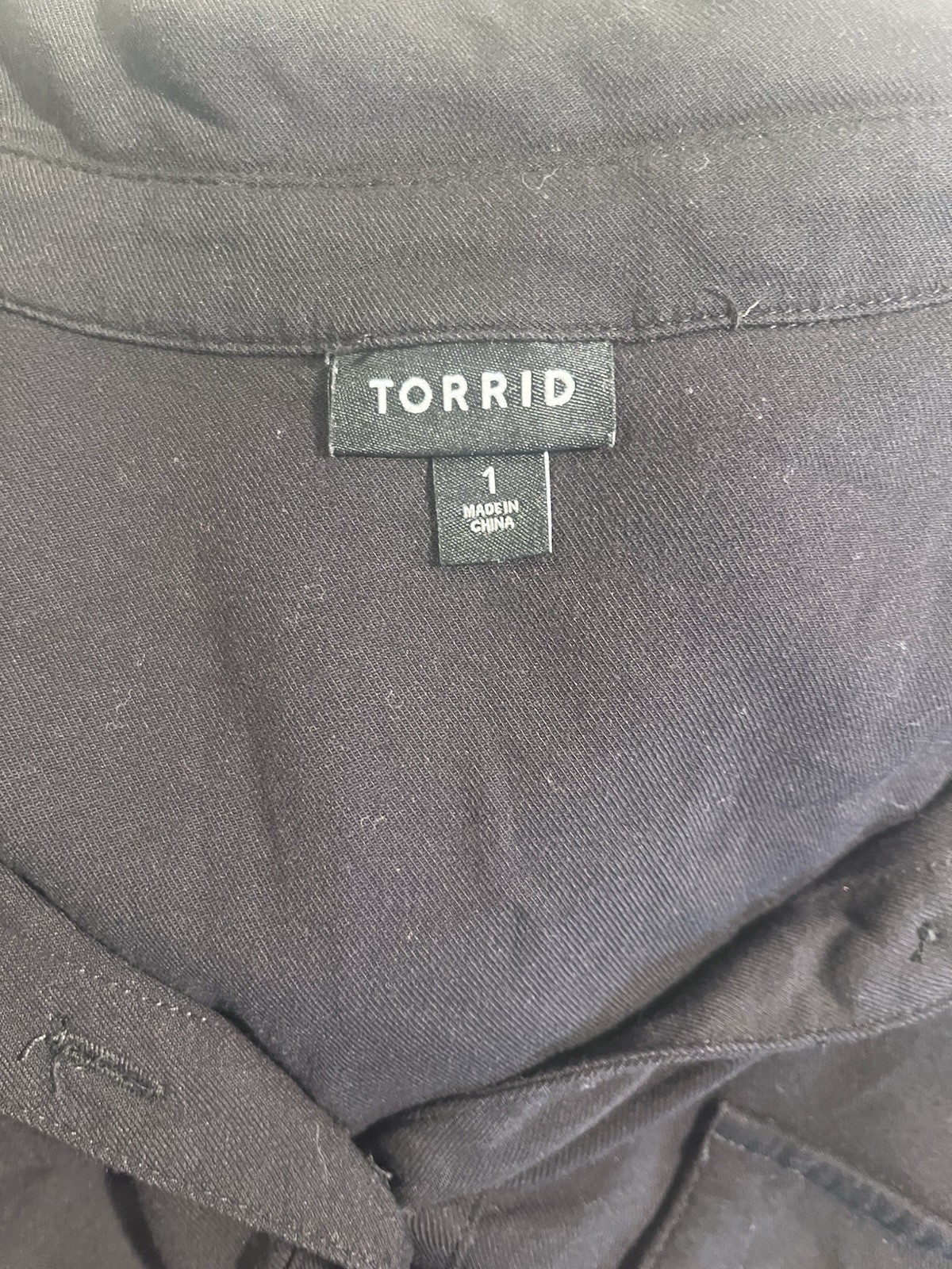 Torrid Black Mini Twill Drawstring Shirtdress Poc… - image 7