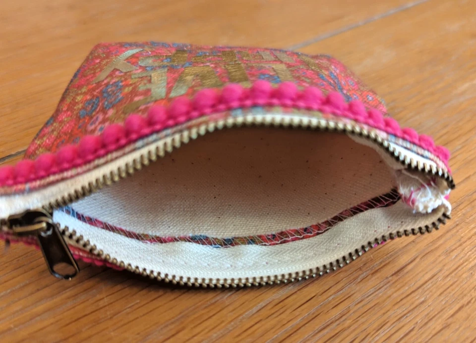 Monedero pequeño Natural Life Live Happy floral de lona boho con cremallera Foto 4 de 4