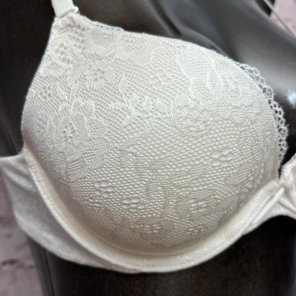 Sujetador con aros de encaje acolchado push-up Ambrielle 36A blanco Foto 4 de 4