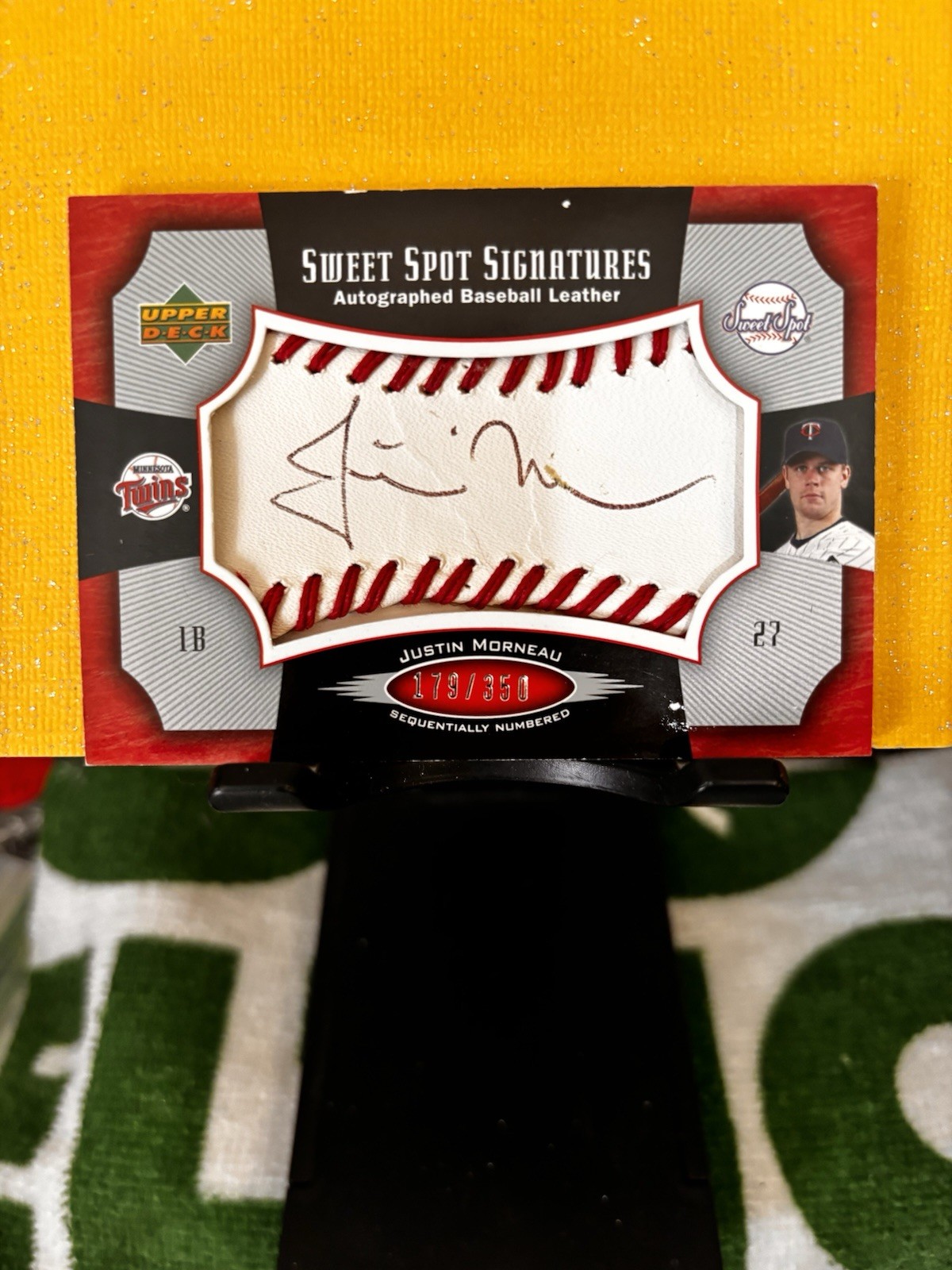 2005 Upper Deck Sweet Spot - Sweet Spot Signatures Justin Morneau #SS-MO Red...