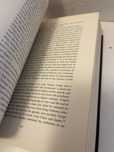 Pursuit Of Italy,The: Italians And Their Diversities SIGNED HARDCOVER DJ 2011 - Picture 10 of 17