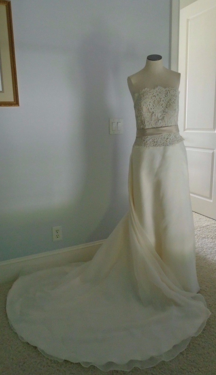 Picture 1 of 9