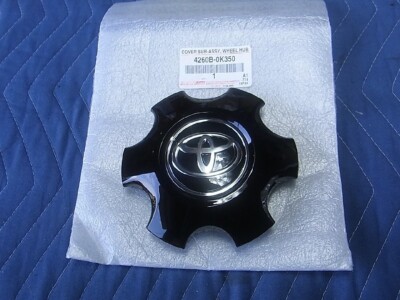 ラスカル TOYOTA Genuine HILUX GUN125 GR SPORTS Wheel Center Cap BLK