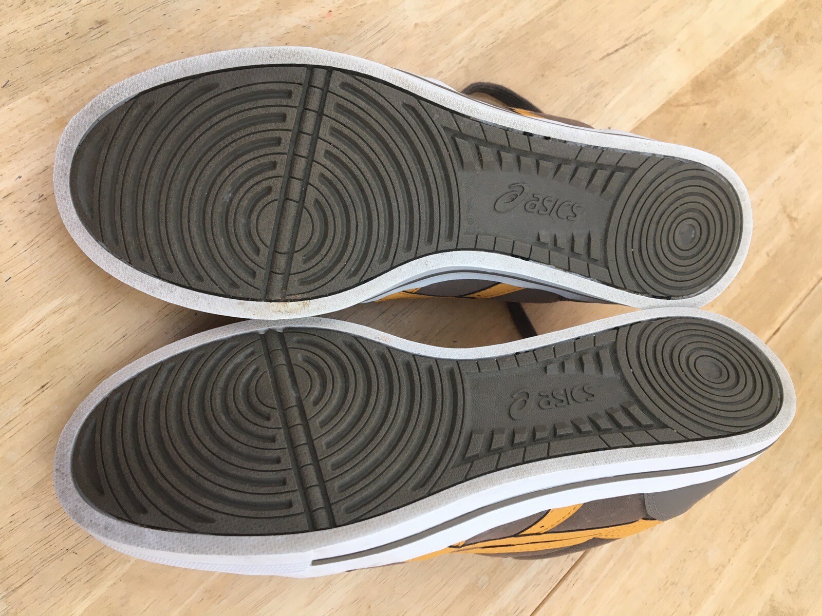 asics mens trainers size 10