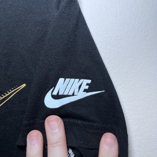 NIKE Boys Short Sleeve T-Shirt (Black/Gold) Boys Swoosh Top Size 5 Sporty - Picture 4 of 9