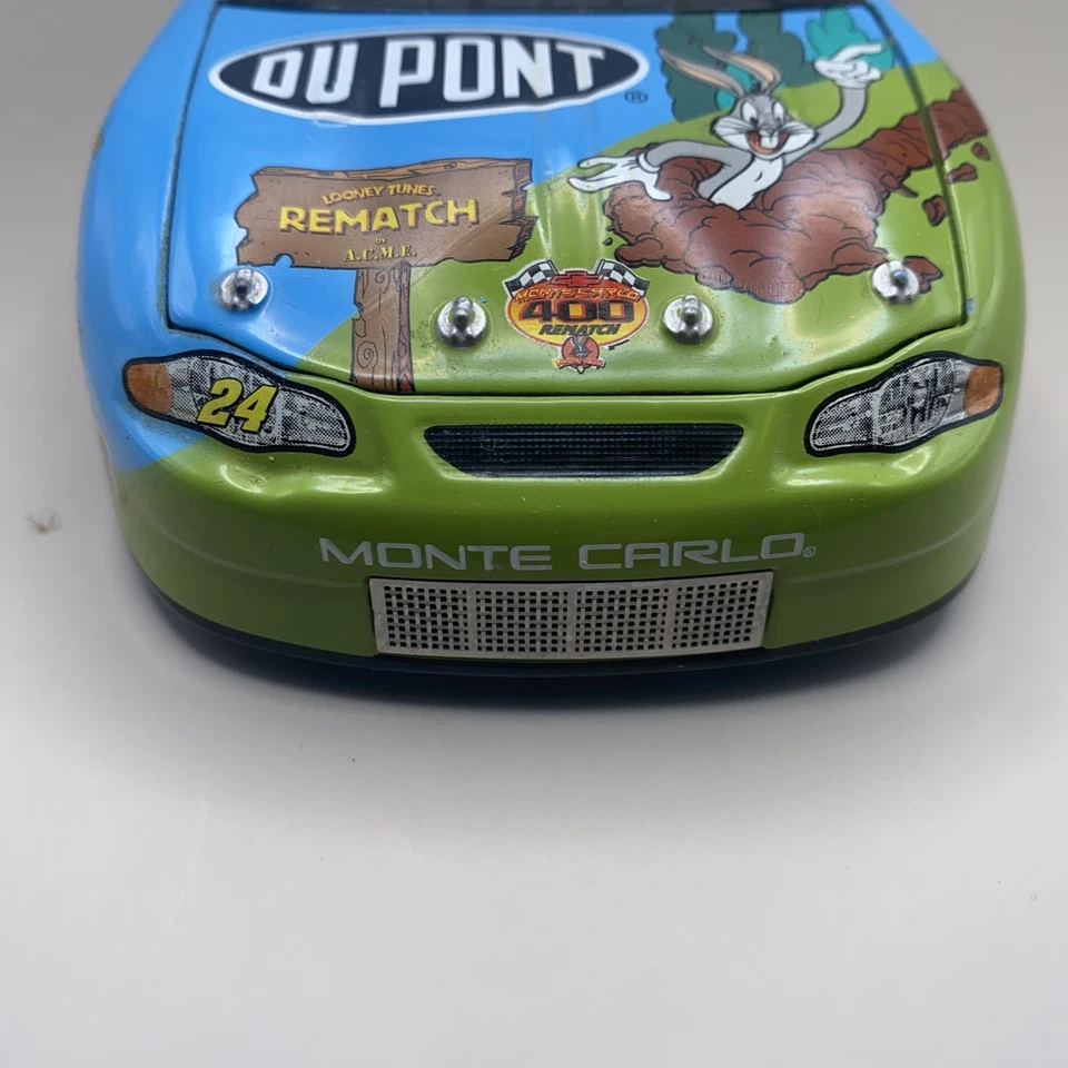 Vintage Jeff Gordon Carro Fundido 1:24 Monte Carlo #24 NASCAR Looney Tunes DuPont - Imagem 3 de 4