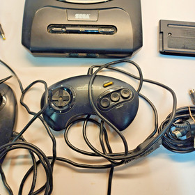 Sega Genesis Model 2 MK-1631 Game System With 2 Controllers & Sonic 2 Game