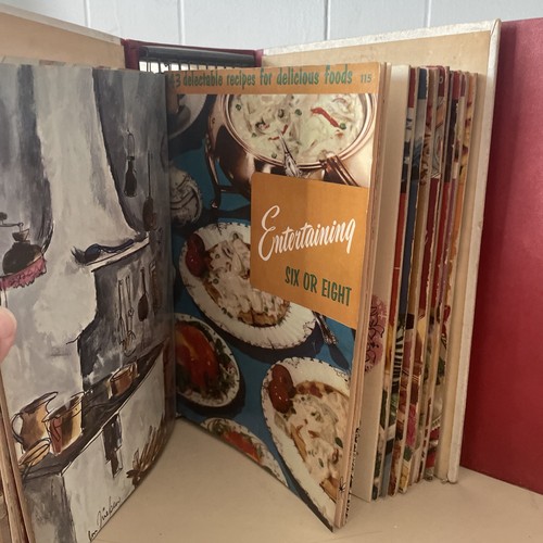 Vintage COOKING MAGIC Culinary Arts Institute 2 Volumes 1950s Complete Original - Foto 4 di 7
