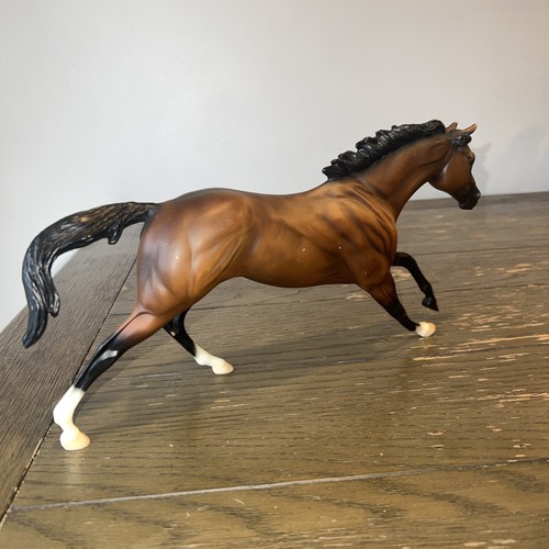 Breyer horse cigar bay famous racehorse Thoroughbred #476 - Picture 4 of 8
