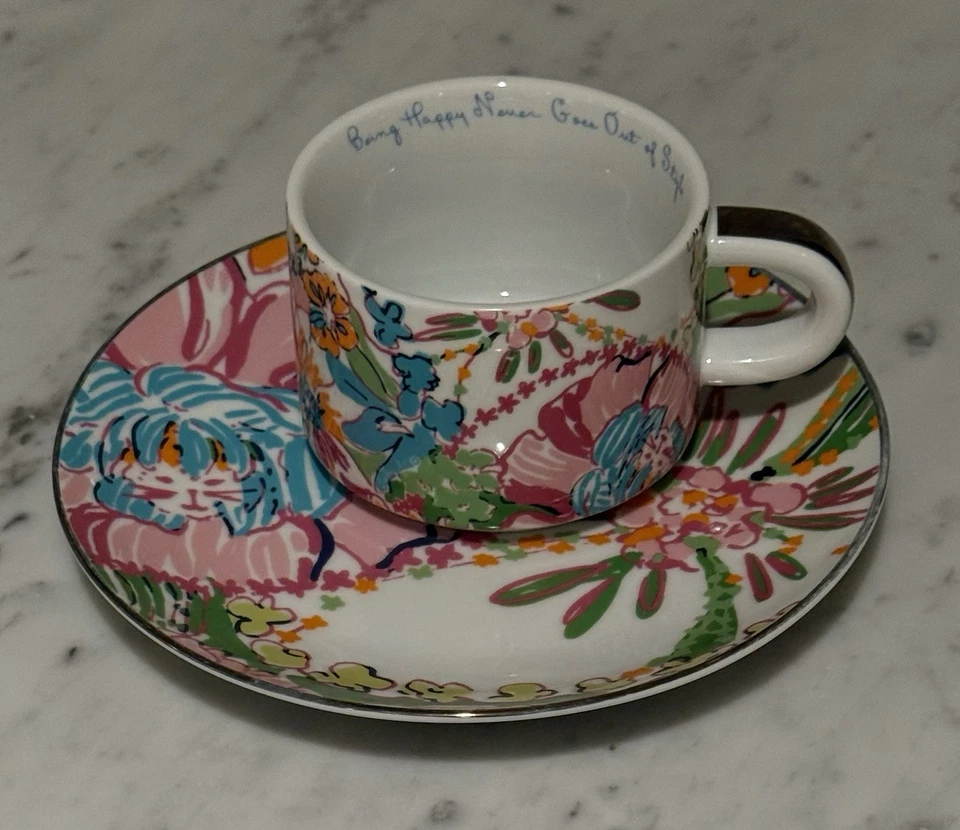 Набор чайных чашек и тарелок Lilly Pulitzer с тропическими кошками - Изображение 2 из 4