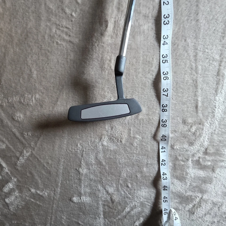 Putter RH Wilson Women's Ultra Blk Putter Golf Club 35" Steel Shaft Pink  - Image 3 of 4