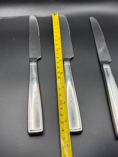 Set di 3 coltelli da tavola in acciaio inox modello Reed & Barton Benson - Foto 4 di 4