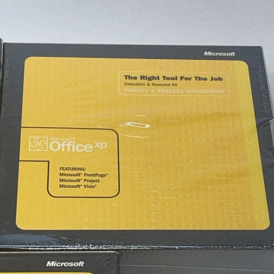 Microsoft Office XP Evaluation & Resource Kit FrontPage Project Visio 2003 3 Lot - Image 3 of 4
