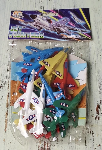 Hing Fat No. 115 Jet Fighters 1980's US Air Force Plastic Planes with Hanger