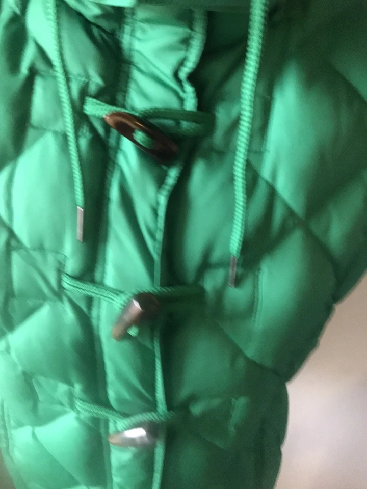 Chaqueta de plumón de invierno esmeralda Esprit para mujer talla forrada de piel con capucha talla 8 Foto 3 de 4