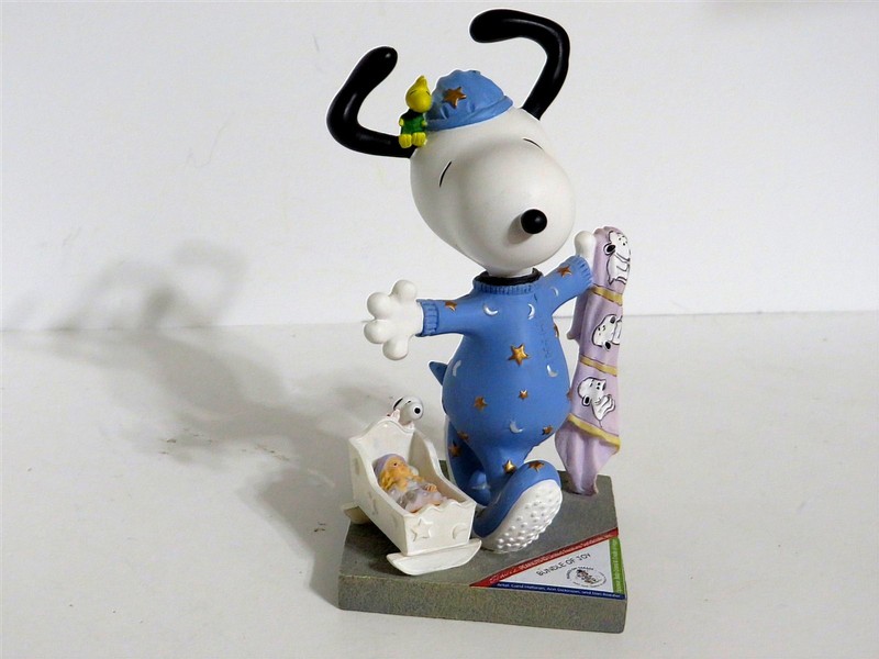 SNOOPY CHARLIE BROWN WESTLAND GIFTWARE PEANUTS ON PARADE FIGURE FIGURINE