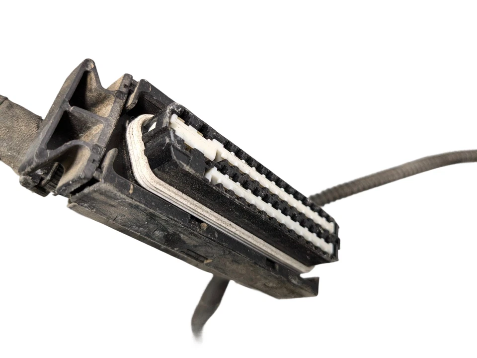 2010 - 2015 Volkswagen Passat Oem Body Wire Harness Cable And Connector - Image 4 of 4